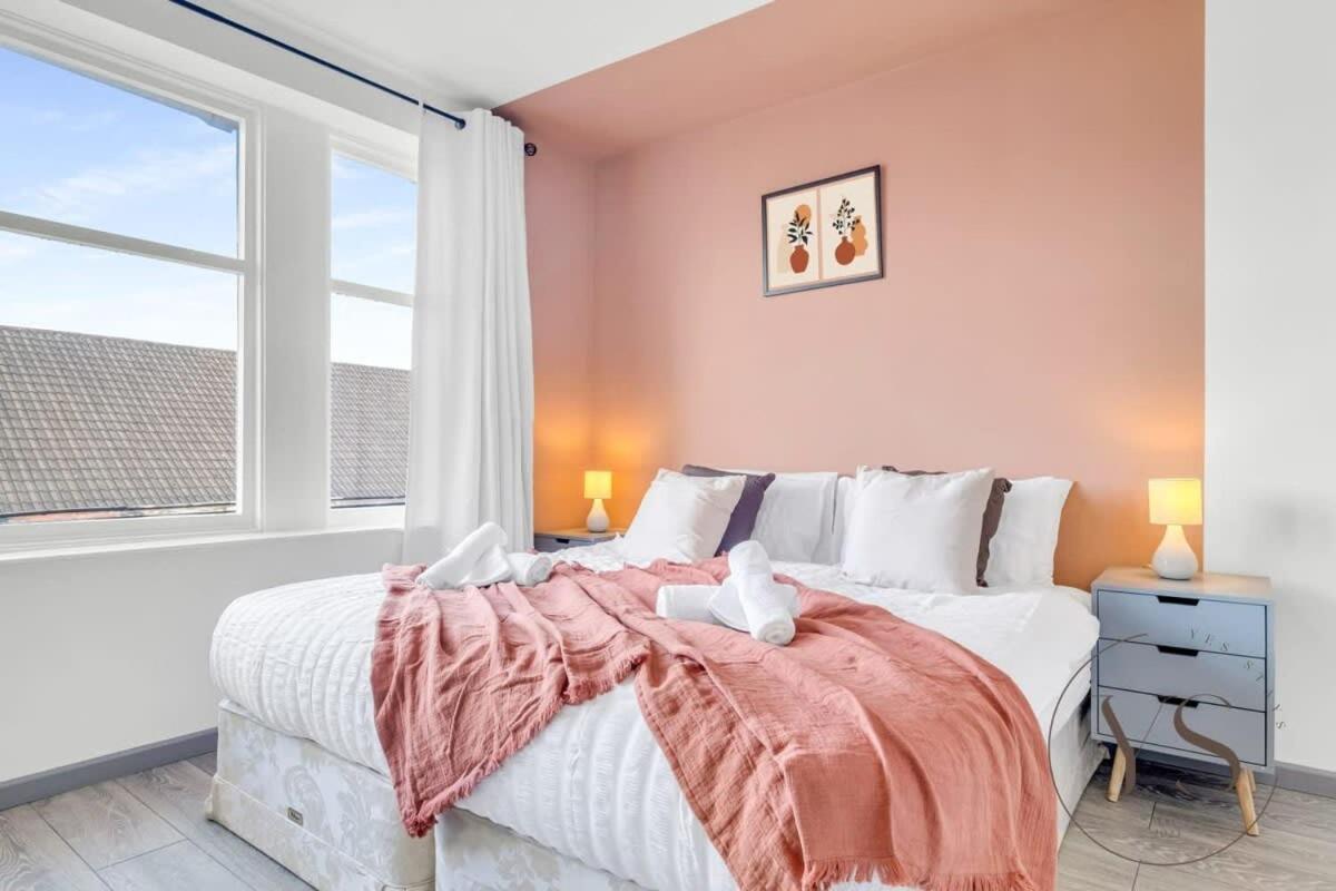 Sienna Longton Studio 2D - Wi-Fi, Alton Towers, Netflix Stoke-on-Trent Eksteriør billede